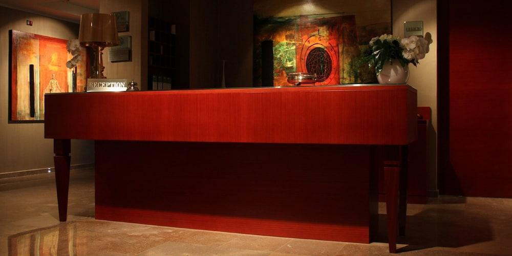 Palazzo Giordano Bruno Hotel โนลา ภายนอก รูปภาพ