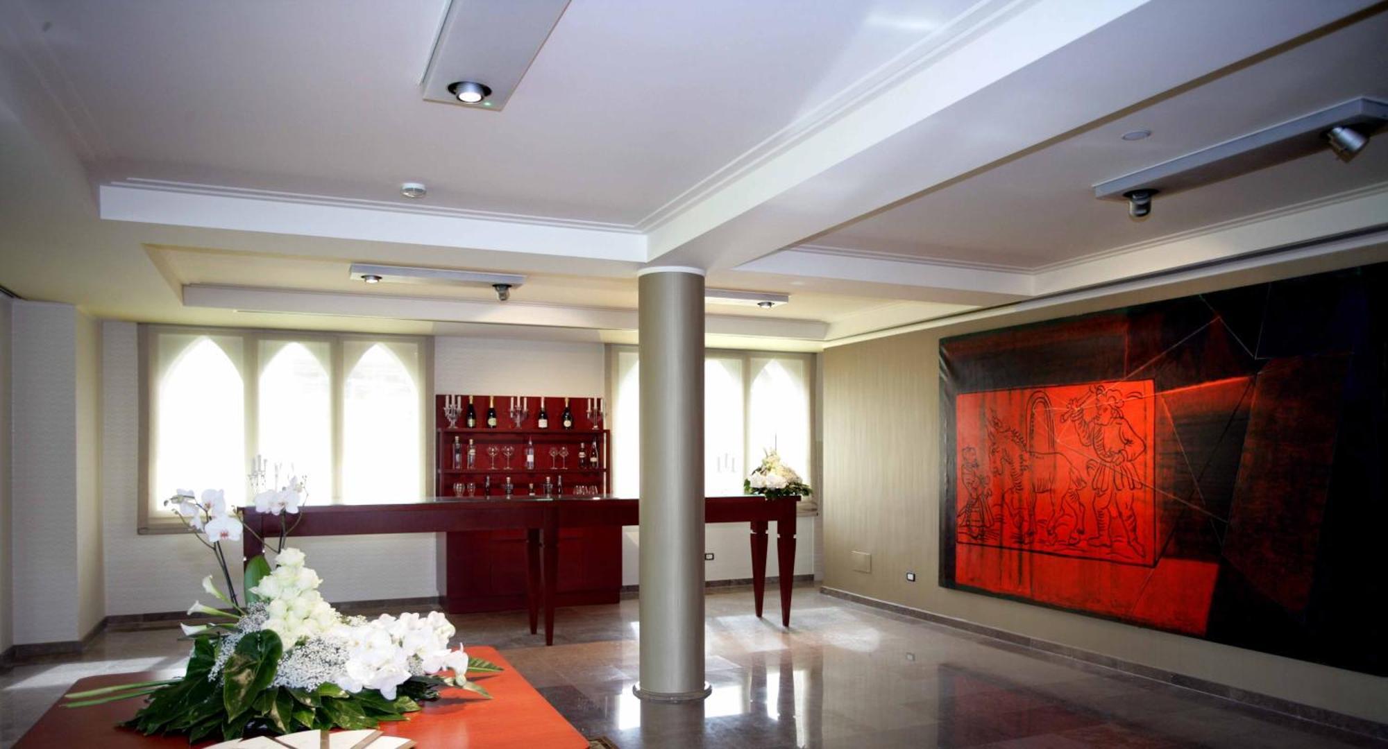 Palazzo Giordano Bruno Hotel โนลา ภายนอก รูปภาพ