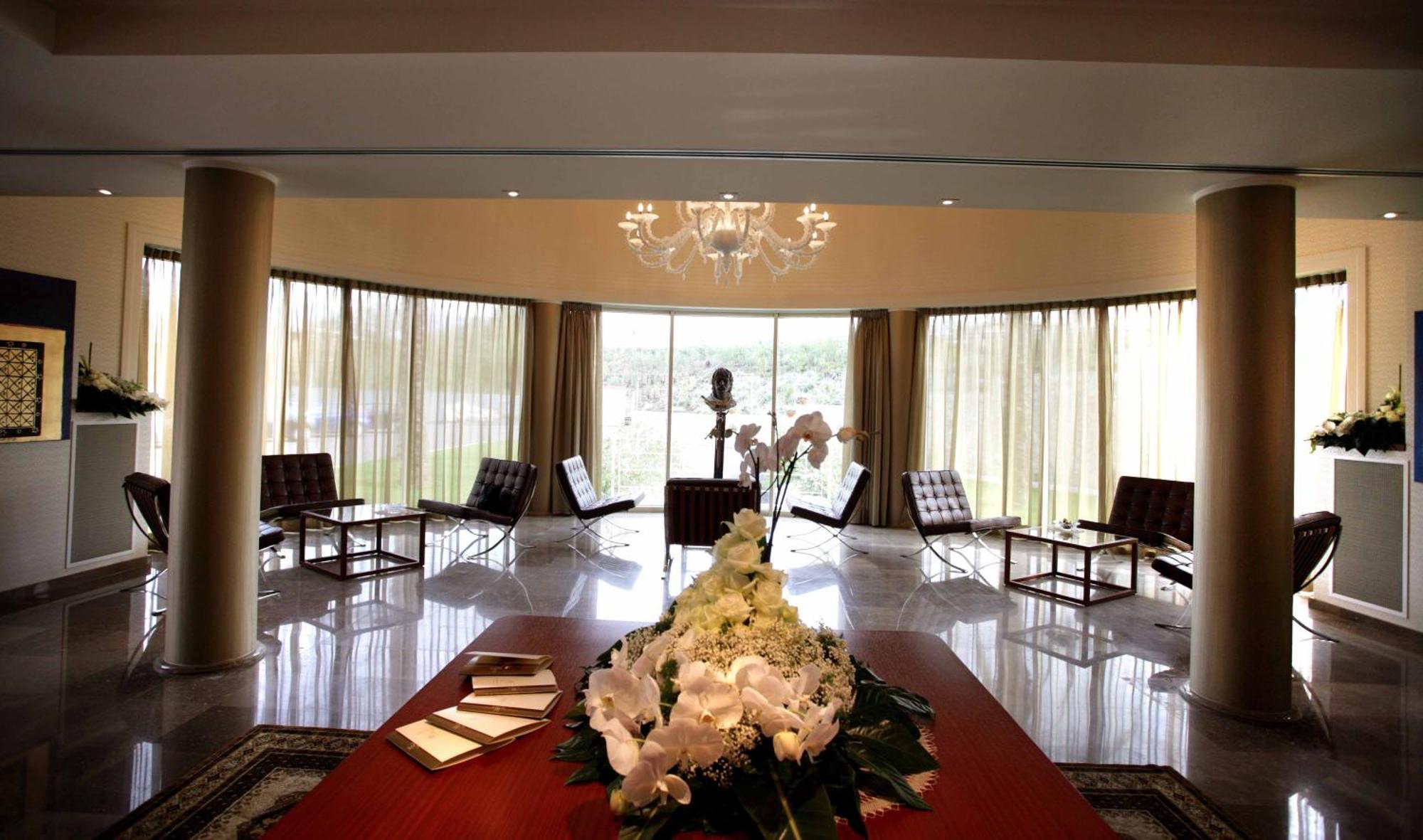 Palazzo Giordano Bruno Hotel โนลา ภายนอก รูปภาพ